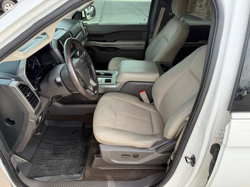 Used 2020 Ford Expedition Max XLT image 11