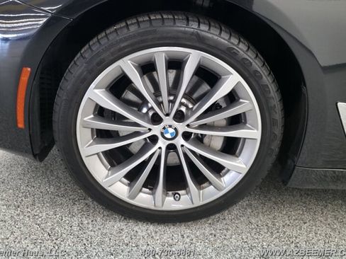 Used 2023 BMW 530i w/ Convenience Package RWD image 41