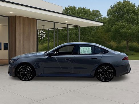 New 2026 BMW M5 w/ Executive Package image 9