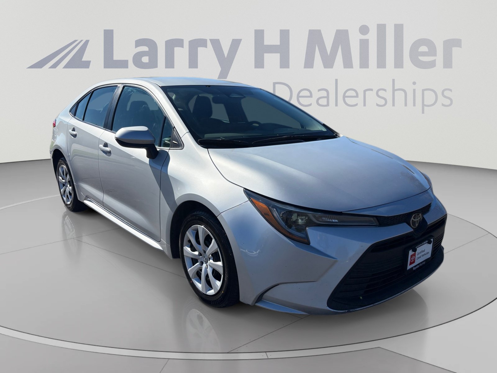 Used 2024 Toyota Corolla LE FWD image 7