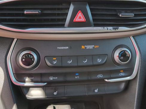 Used 2020 Hyundai Santa Fe SEL image 16