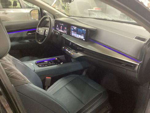 Used 2025 Nissan Murano Platinum AWD/4WD image 19