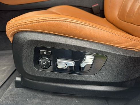 Used 2021 BMW X5 xDrive40i w/ M Sport Package AWD/4WD image 17