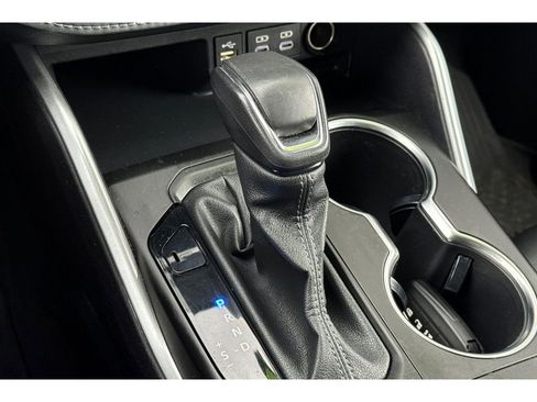 Certified 2023 Toyota Highlander XLE image 24