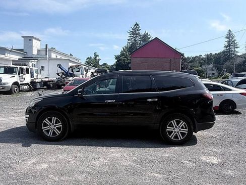 Used 2017 Chevrolet Traverse LT AWD/4WD image 2