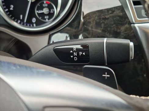 Used 2015 Mercedes-Benz GL 450 4MATIC image 12