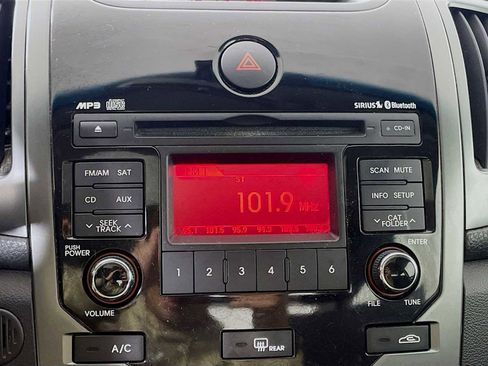 Used 2013 Kia Forte Koup EX image 11