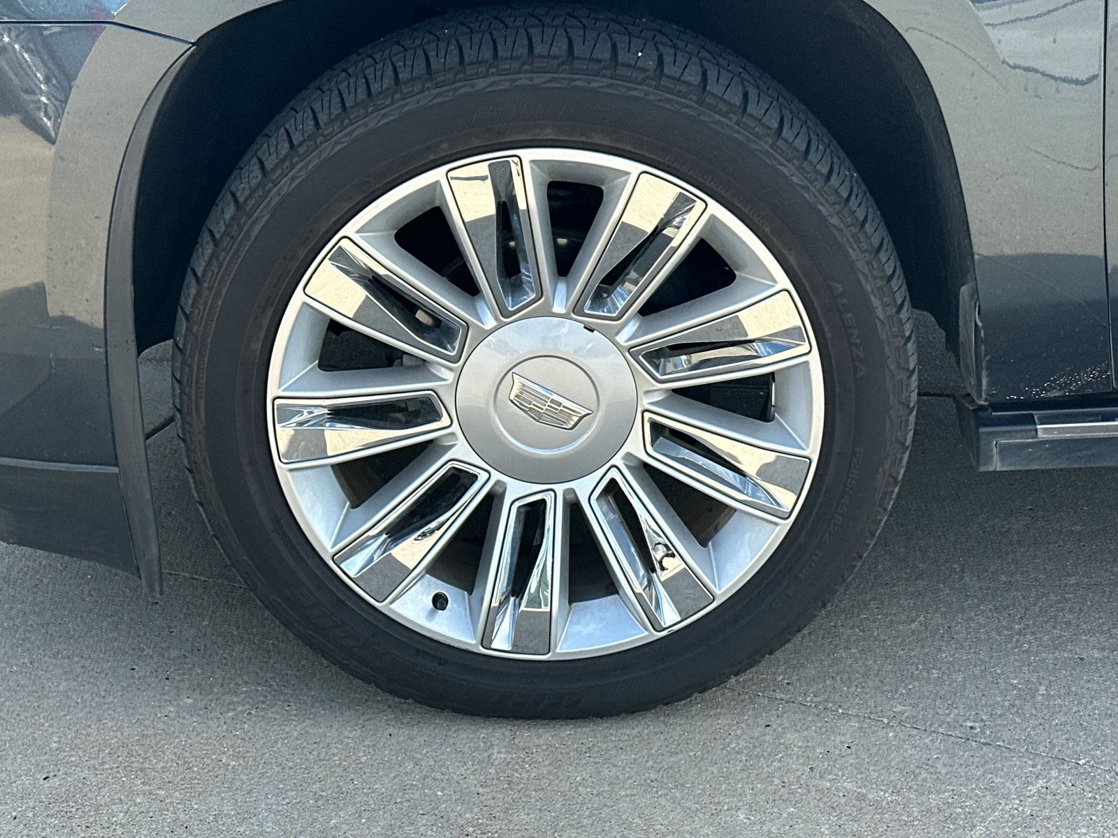 Used 2019 Cadillac Escalade ESV Platinum AWD/4WD image 7
