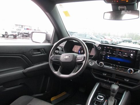 Used 2023 Chevrolet Colorado W/T image 20