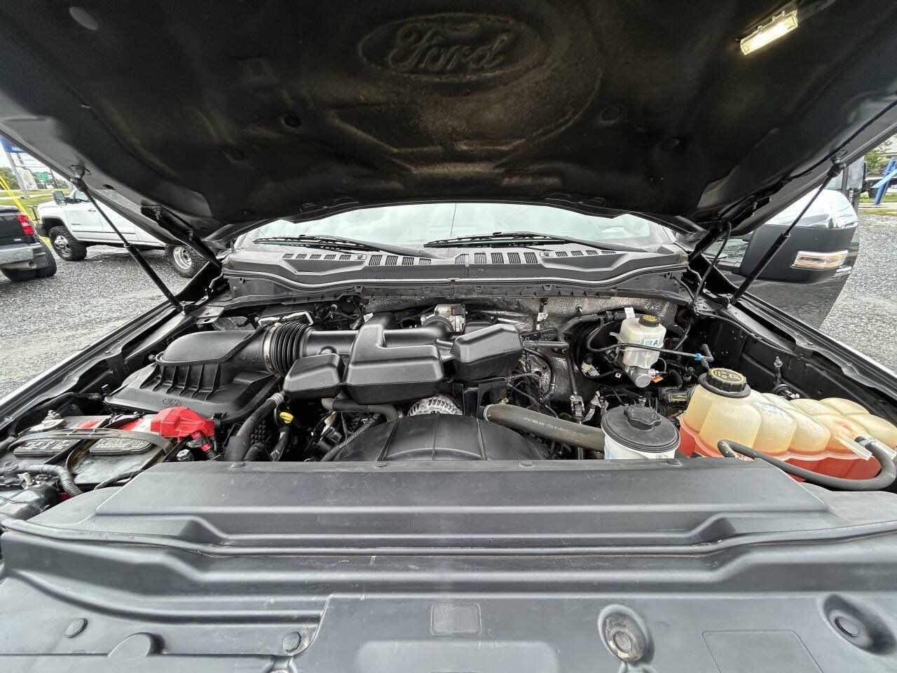 Used 2018 Ford F250 XLT w/ XLT Premium Package AWD/4WD image 26