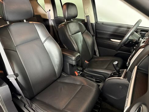 Used 2016 Jeep Compass High Altitude AWD/4WD image 32