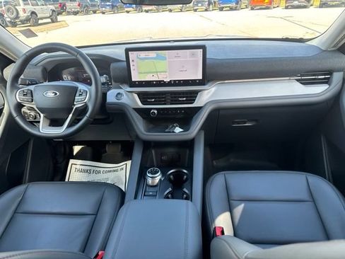 New 2026 Ford Explorer Active w/ Active Comfort Package AWD/4WD image 18