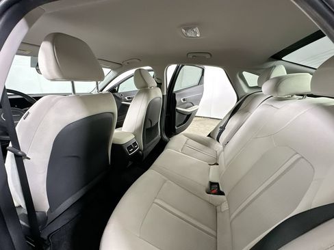 Used 2025 Hyundai Sonata SEL FWD image 13