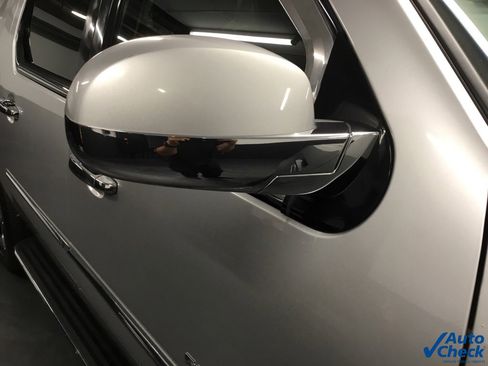 Used 2011 Cadillac Escalade EXT Luxury image 23