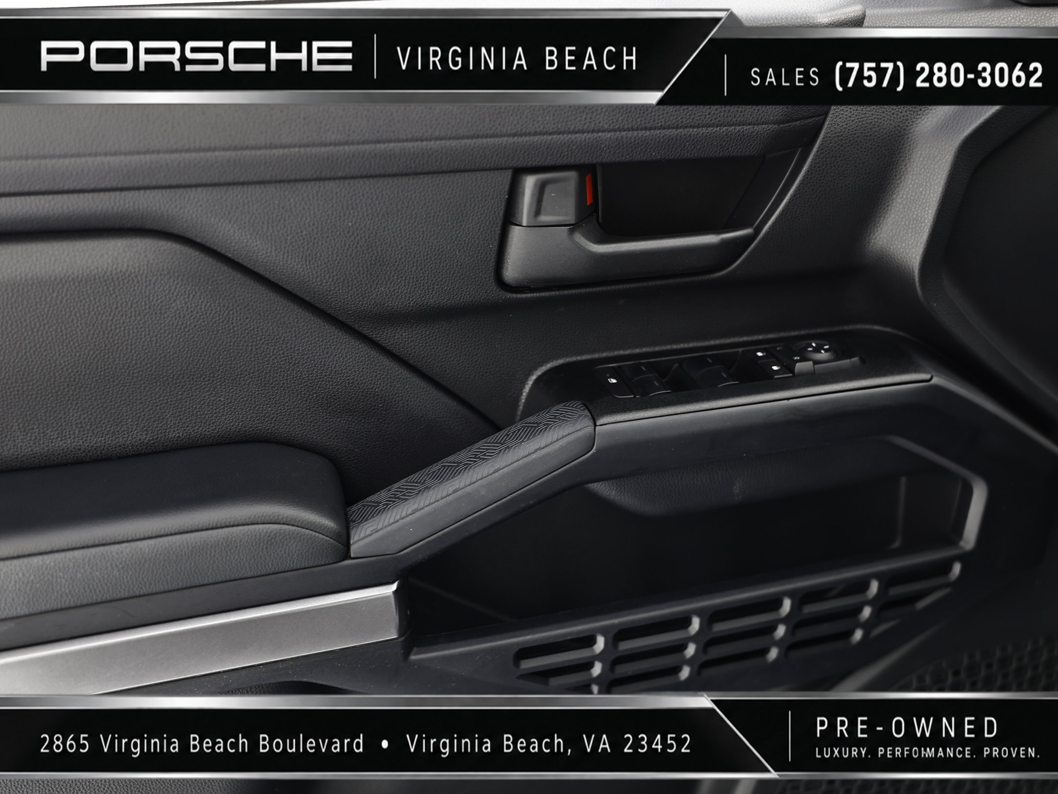 Used 2025 Toyota 4Runner SR5 AWD/4WD image 19