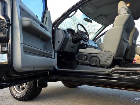 Used 2007 Ford F150 STX image 23