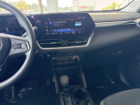 Used 2025 Chevrolet TrailBlazer LT image 27