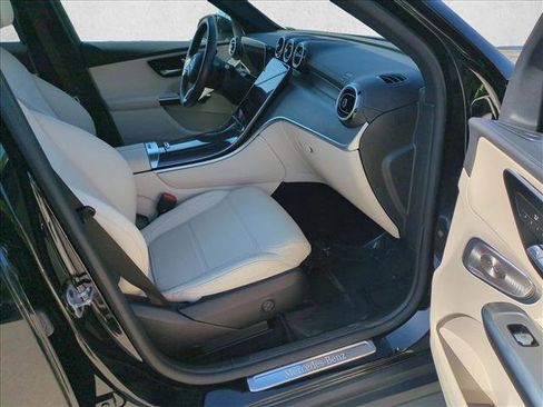 Used 2023 Mercedes-Benz GLC 300 image 16
