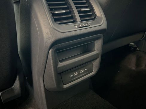 New 2026 Volkswagen Taos SE image 30