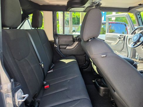 Used 2017 Jeep Wrangler Unlimited Sport w/ Quick Order Package 24S AWD/4WD image 29