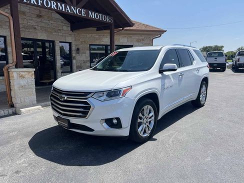 Used 2021 Chevrolet Traverse High Country FWD image 1