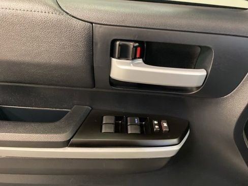 Used 2018 Toyota Tundra SR5 image 18