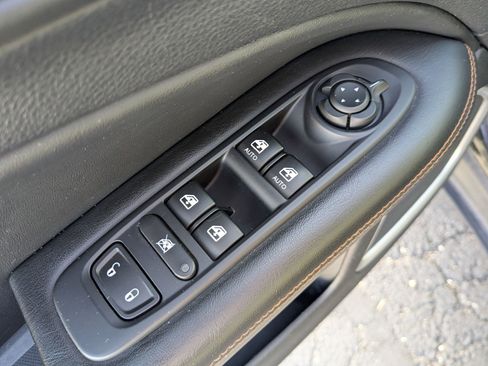 Used 2019 Jeep Compass Limited image 15