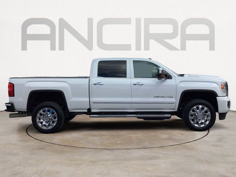 Used 2019 GMC Sierra 2500 Denali w/ Duramax Plus Package image 15