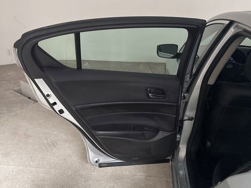 Used 2013 Acura ILX w/ Premium Package image 17