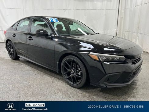 Used 2023 Honda Civic Sport image 2