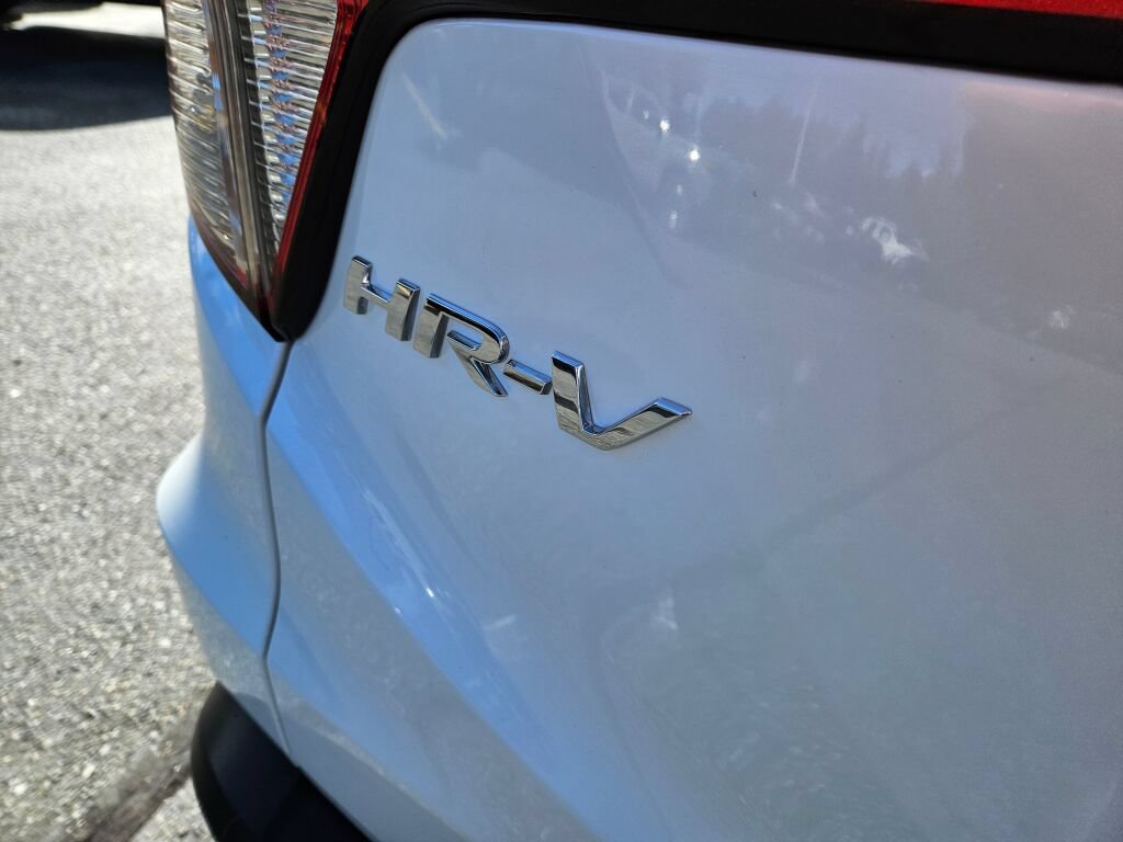 Used 2020 Honda HR-V LX image 9