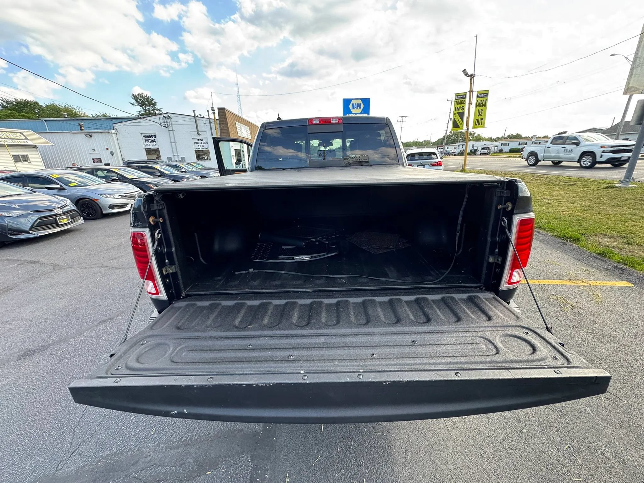 Used 2014 RAM 1500 Laramie Longhorn w/ Convenience Group AWD/4WD image 18