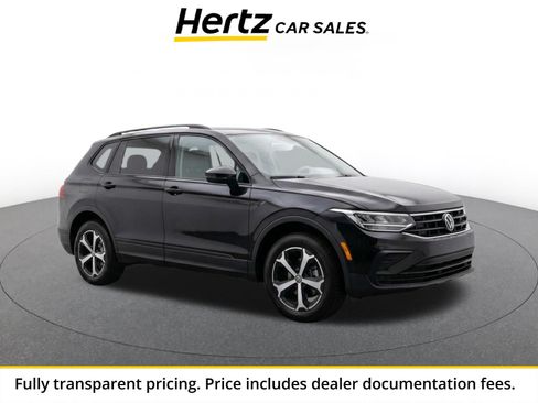 Used 2026 Volkswagen Tiguan SE AWD/4WD image 1