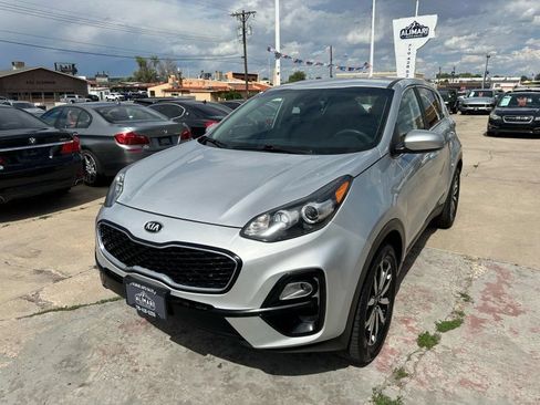 Used 2021 Kia Sportage LX AWD/4WD image 3