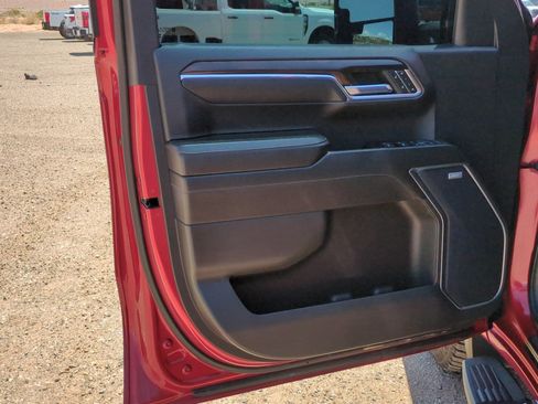 Used 2023 GMC Sierra 1500 SLT w/ SLT Premium Plus Package AWD/4WD image 11