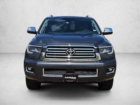 Used 2020 Toyota Sequoia Platinum AWD/4WD image 2