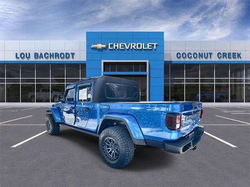 Used 2023 Jeep Gladiator Willys image 6