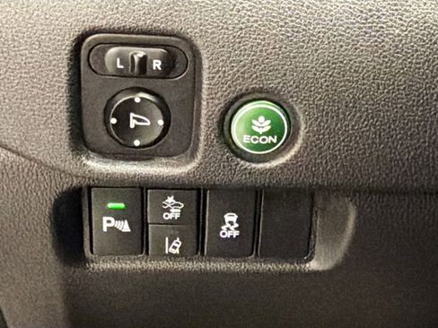 Used 2019 Honda Pilot Touring image 10