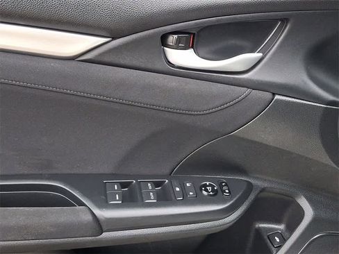 Used 2018 Honda Civic EX image 10