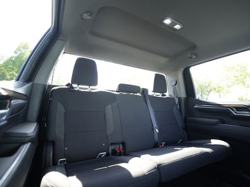 Used 2022 Chevrolet Silverado 1500 LT image 12