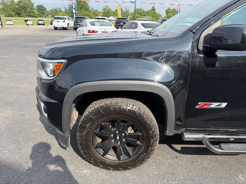 Used 2020 Chevrolet Colorado Z71 w/ Z71 Midnight Edition AWD/4WD image 11