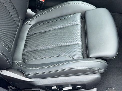 Used 2025 BMW 330i Sedan image 45