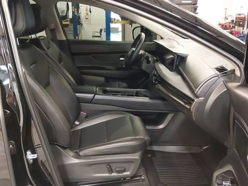 Used 2025 Nissan Murano SV AWD/4WD image 32