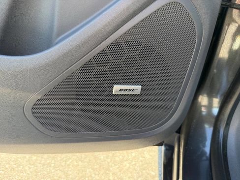 Used 2019 Chevrolet Bolt Premier w/ Infotainment Package FWD image 16