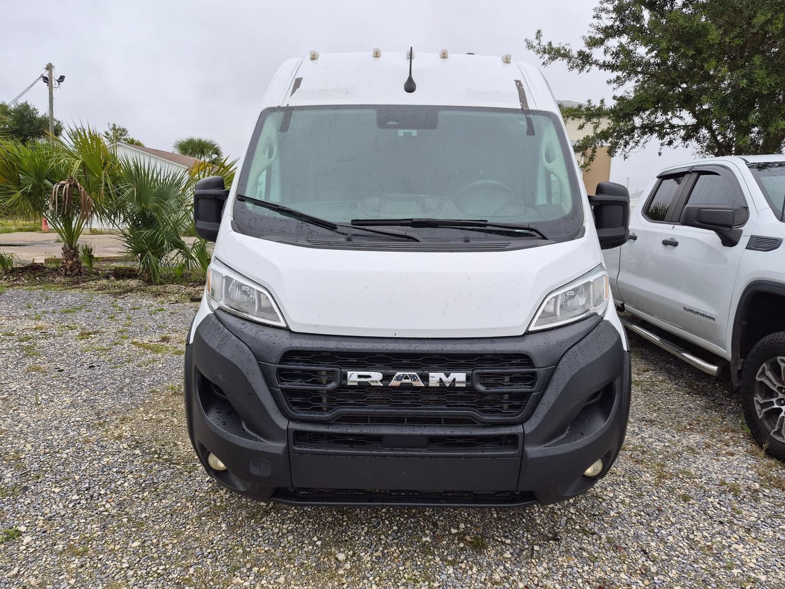 Used 2025 RAM ProMaster 2500 w/ Convenience Group FWD image 2