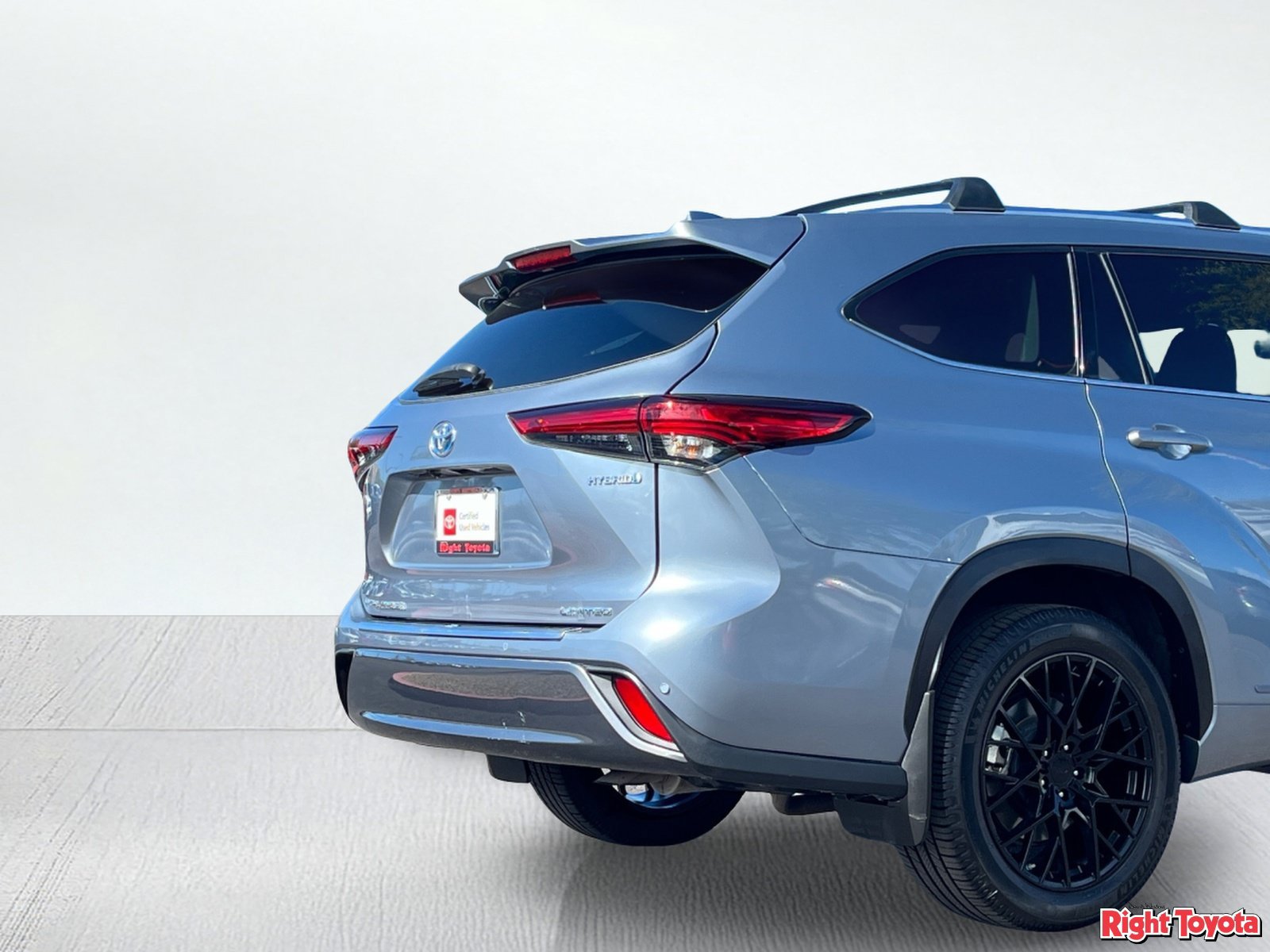Certified 2021 Toyota Highlander Limited AWD/4WD image 12