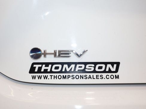 Used 2025 Toyota Camry SE image 35