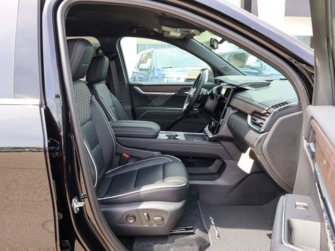 New 2026 GMC Acadia Denali AWD/4WD image 35