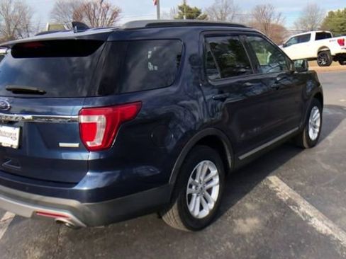 Used 2016 Ford Explorer XLT w/ Equipment Group 201A image 8