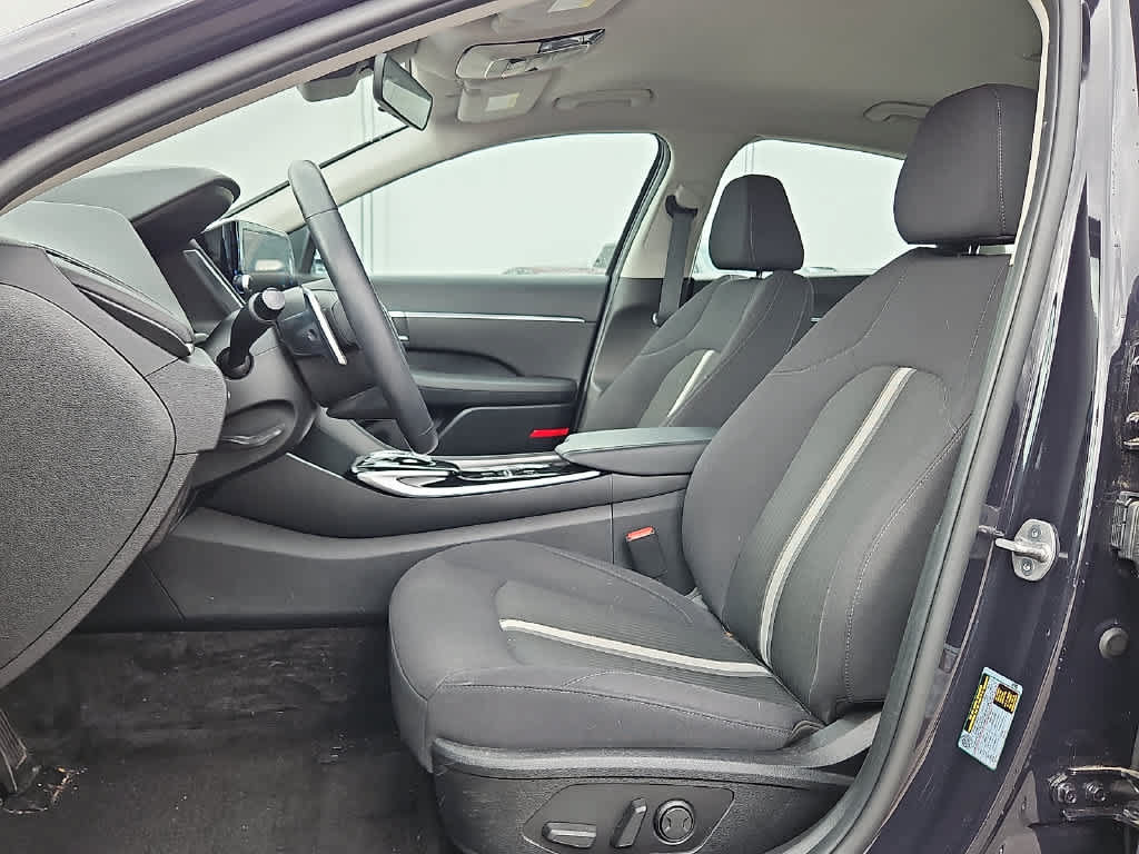 Used 2023 Hyundai Sonata SEL FWD image 12